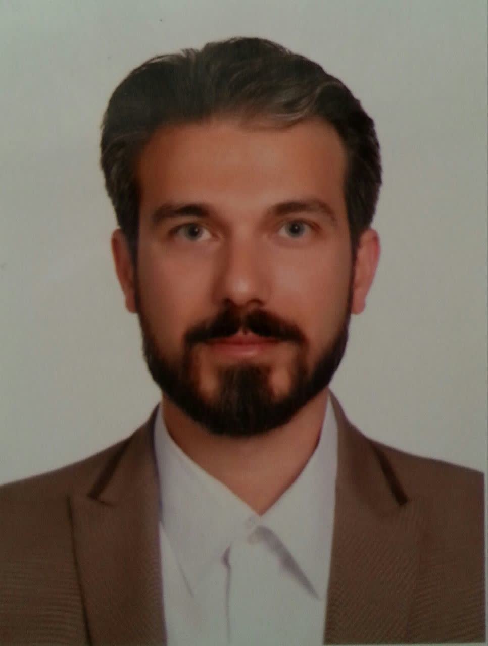 مدیر عامل و عضو اصلی هیئت مدیره: دکتر سید احمد سیدین نیا